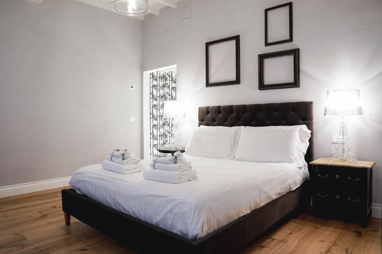 Art Apartment Black & White Suite Флоренция Экстерьер фото