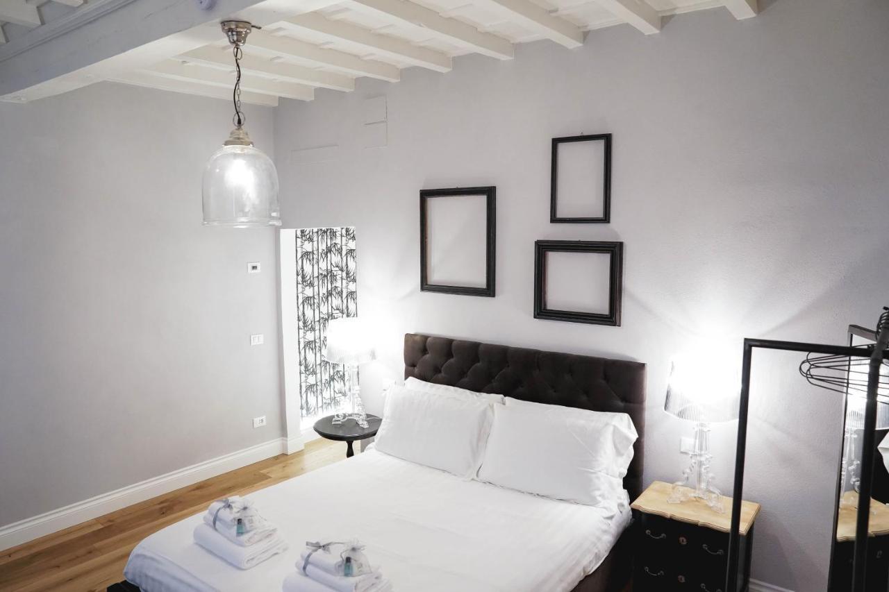 Art Apartment Black & White Suite Флоренция Экстерьер фото